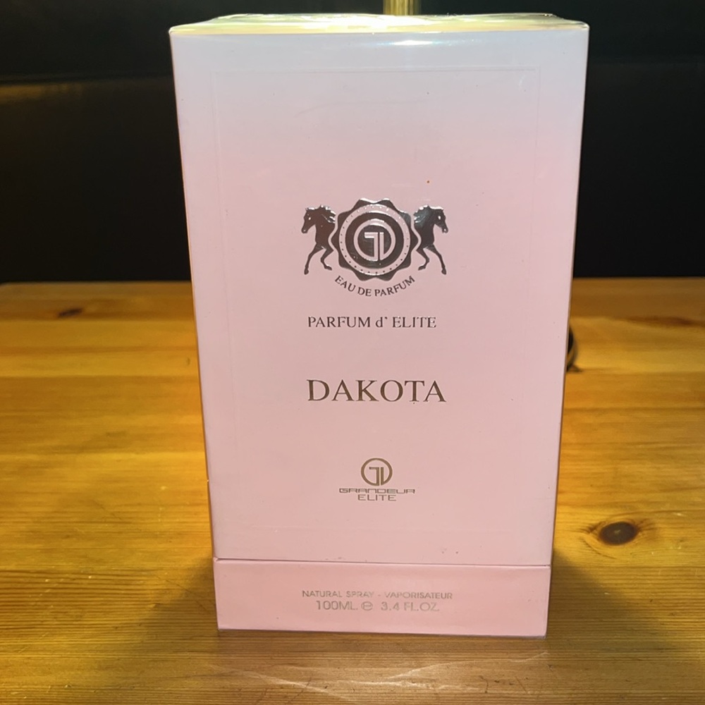 DAKOTA Parfum d’ Elite Natural Spray 100 ml 3.4 fl oz NWT - Picture 6 of 7